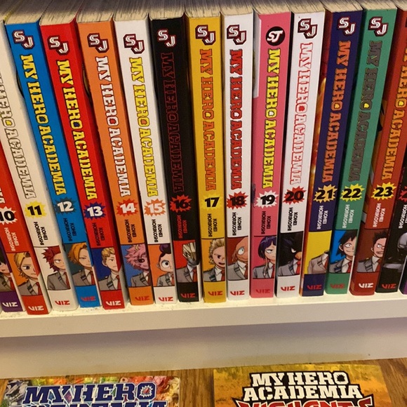 My hero academia books 1-30 & ultra analysis and vigilantes . Total 32 books - Picture 4 of 12
